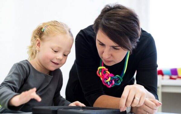 اختلال یادگیری در کودکان اوتیستیک چیست؟