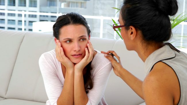 چه زمانی باید به متخصص مراجعه کنیم؟